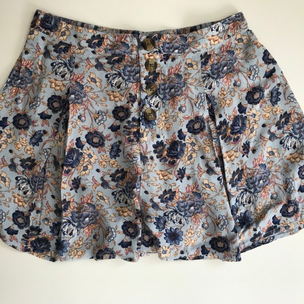 American Eagle Floral Shorts